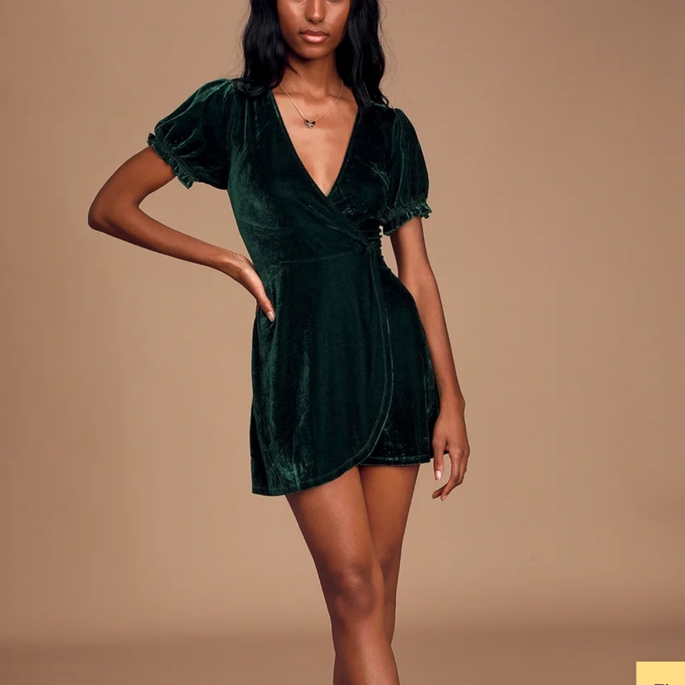 Lulu's Dark Green Velvet Puff Sleeve Dress